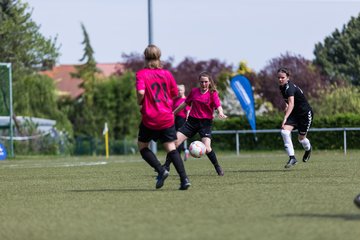 Bild 123 - B-Juniorinnen Pokalfinale SV Henstedt Ulzburg - SG Holstein Sued : 2:0